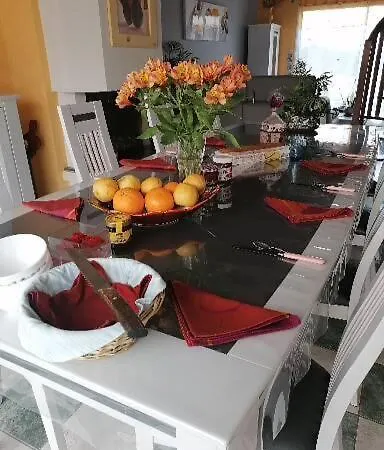 לינה וארוחת בוקר Chez Nicole *
